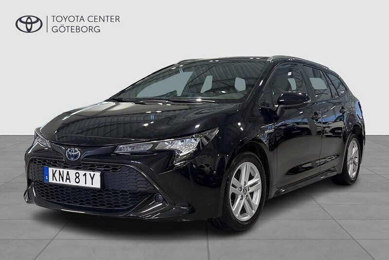 Svart Begagnad 2021 Toyota Corolla Active Kombi | 239 900 kr (Marknadspris) - Bild 1/2