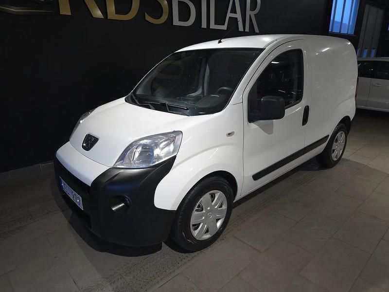 Begagnad Peugeot Bipper 75 HK (55 kW) 2011 Vit Minibuss