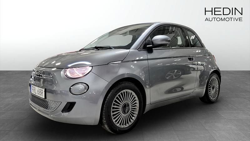 Grå Begagnad 2022 Fiat 500C Cab | 189 900 kr (Marknadspris) - Bild 1/4
