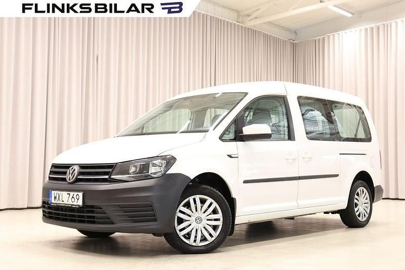 Vit Begagnad 2017 VW Caddy Maxi Life Life Minibuss | 159 900 kr (Bra pris) - Bild 1/4
