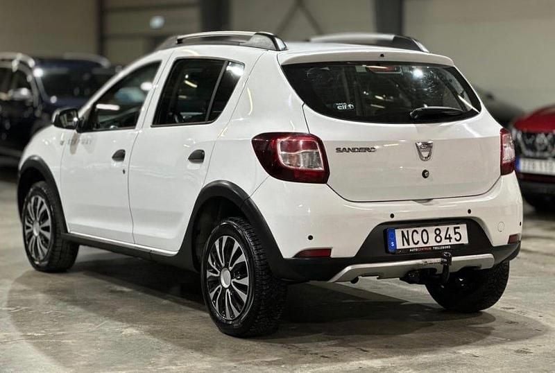 Begagnad Dacia Sandero Stepway 90 HK (66 kW) 2016