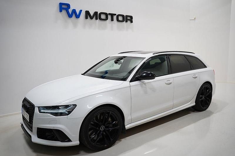 Vit Begagnad 2016 Audi RS6 Performance Kombi | 639 700 kr (Marknadspris) - Bild 1/4