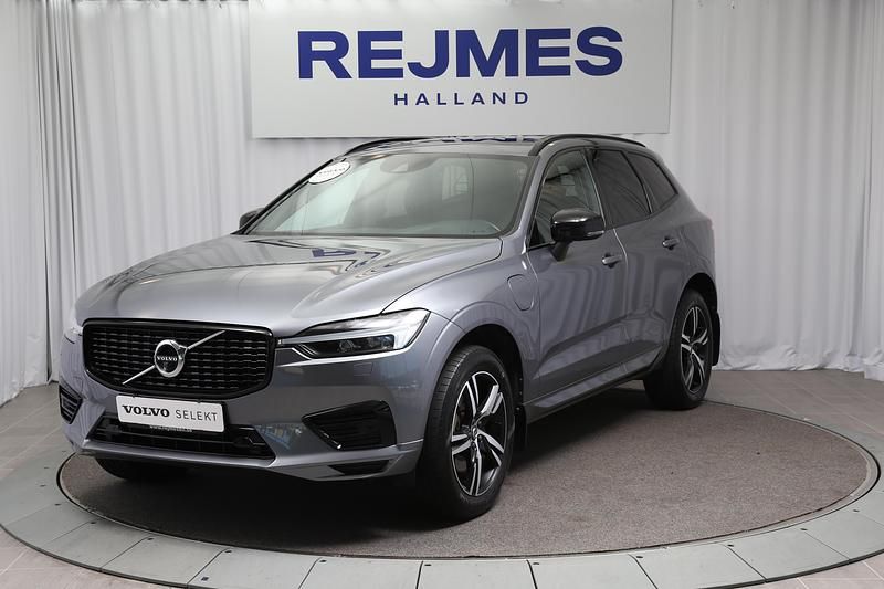 Grå Begagnad 2021 Volvo XC60 R-Design SUV | 419 500 kr (Marknadspris) - Bild 1/4