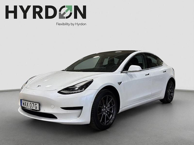 Vit Begagnad 2019 Tesla Model 3 Standard Range Plus Sedan | 214 000 kr (Marknadspris) - Bild 1/4