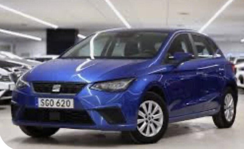 Blå Begagnad 2022 Seat Ibiza Comfort Halvkombi | 139 000 kr (Lite dyr) - Bild 1/4