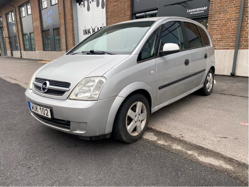 Grå Begagnad 2005 Opel Meriva Minibuss | 17 000 kr (Bra pris) - Bild 1/4