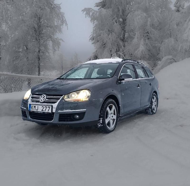 Begagnad 2009 VW Golf VI Halvkombi | 30 000 kr (Bra pris) - Bild 1/4