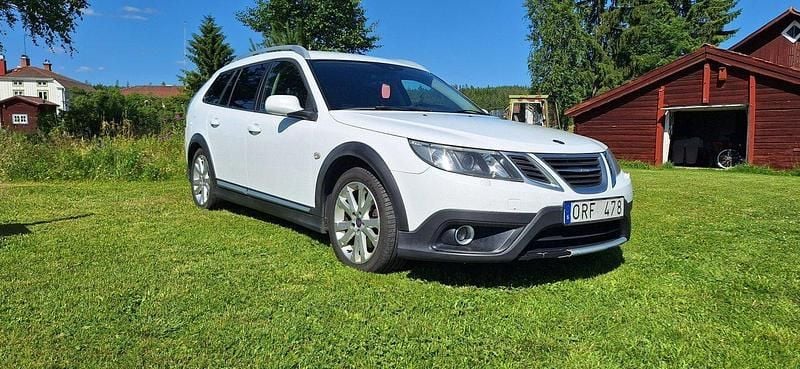 Vit Begagnad 2010 Saab 9-3X Kombi | 38 000 kr - Bild 1/1
