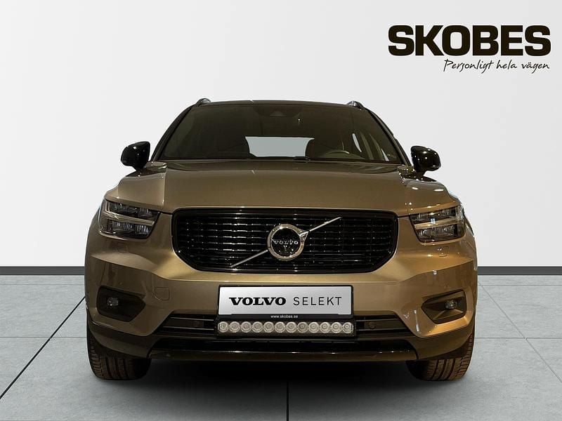 Begagnad Volvo XC40 R-Design 261 HK (191 kW) 2022 Grå SUV