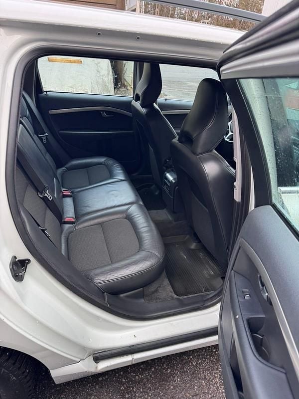 Begagnad Volvo V70 163 HK (119 kW) 2011 Kombi