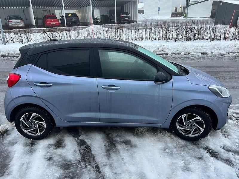 Begagnad 2024 Hyundai i10 Advanced Halvkombi | 165 000 kr (Marknadspris) - Bild 1/4