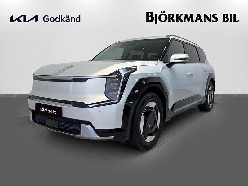 Ljusgrå (/isg/ ivory silver) Begagnad 2023 Kia EV9 SUV | 659 900 kr - Bild 1/4