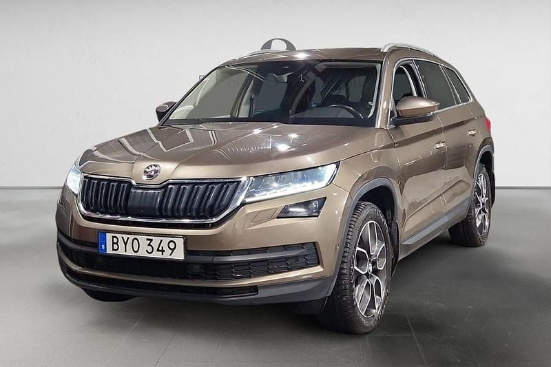Mörkbrun Begagnad 2017 Skoda Kodiaq SUV | 214 900 kr (Lite dyr) - Bild 1/3