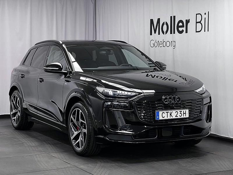 Mytsvart metallic Begagnad 2025 Audi Q6 e-tron S-Line SUV | 899 900 kr (Dyr) - Bild 1/4