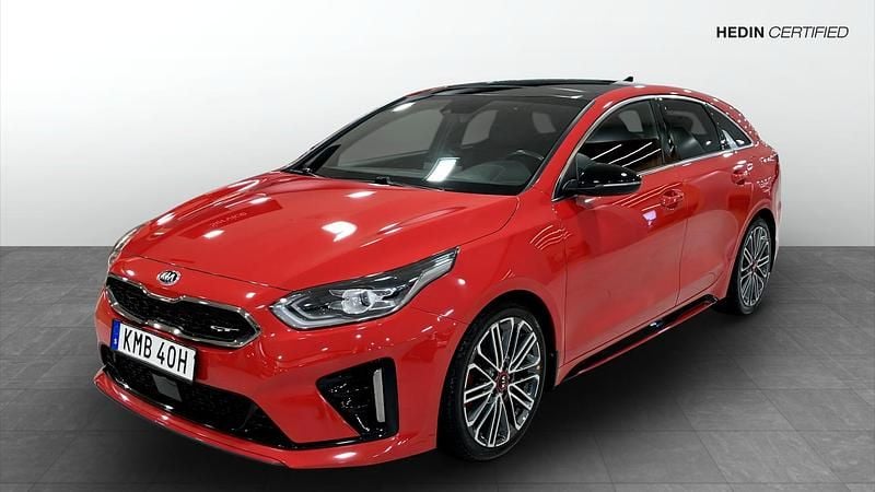 Röd Begagnad 2020 Kia ProCeed Halvkombi | 229 900 kr - Bild 1/4