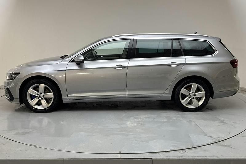 Begagnad VW Passat GTE 218 HK (160 kW) 2020 Silver