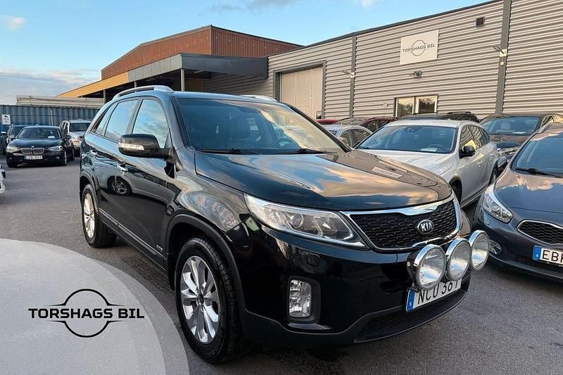 Svart Begagnad 2013 Kia Sorento SUV | 134 900 kr (Marknadspris) - Bild 1/3