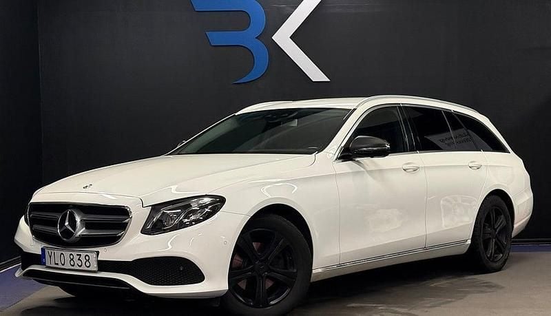Begagnad Mercedes E220 Avantgarde 194 HK (142 kW) 2017 Vit Kombi