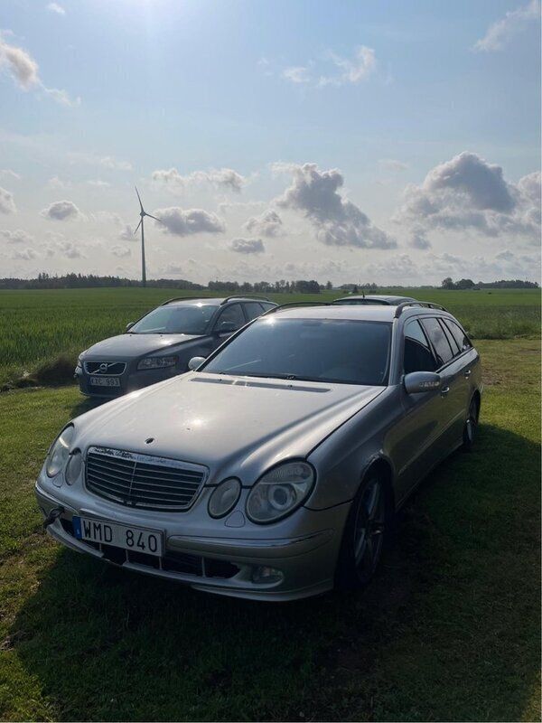 Silver Begagnad 2004 Mercedes 220 Avantgarde Kombi | 13 500 kr - Bild 1/4
