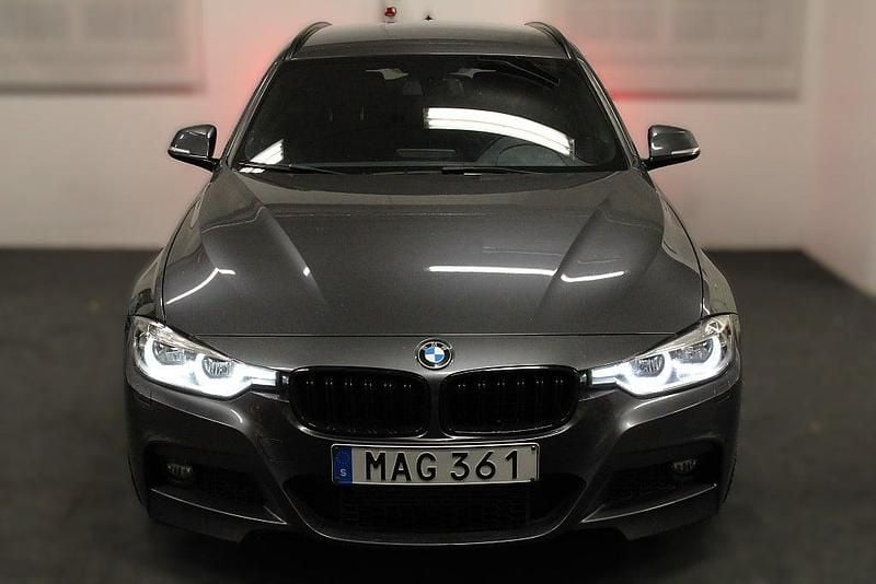 Begagnad BMW 320 M Sport 190 HK (139 kW) 2015 Grå Kombi