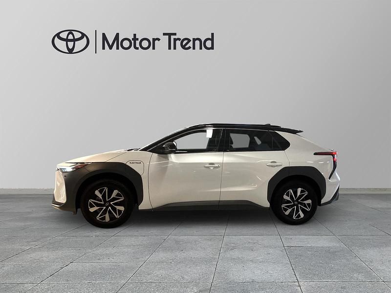 Begagnad Toyota bZ4X 2023 Vit SUV