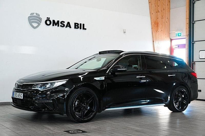 Svart Begagnad 2019 Kia Optima Hybrid 2 Sedan | 188 800 kr (Marknadspris) - Bild 1/4