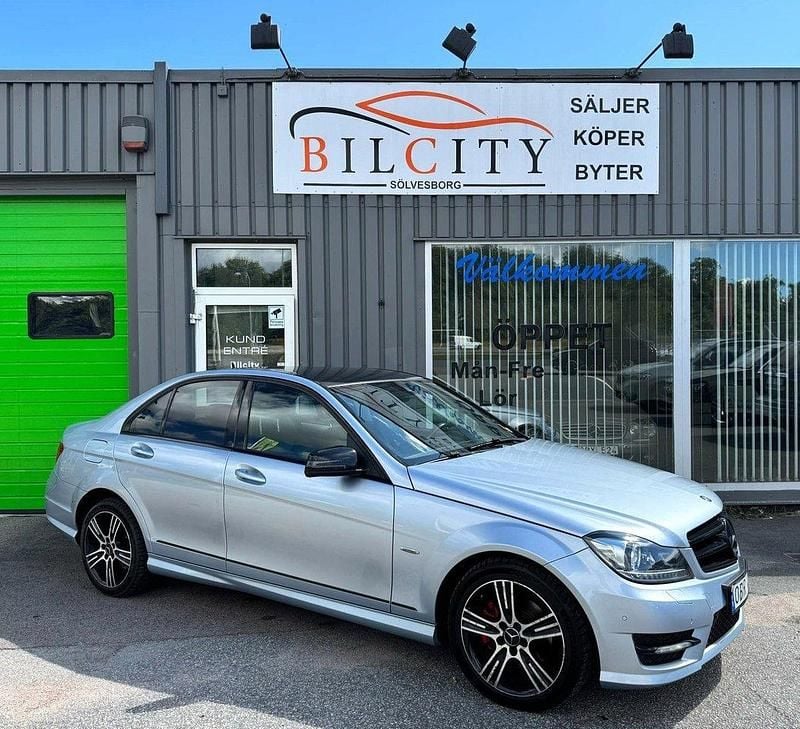 Silver Begagnad 2014 Mercedes C220 Avantgarde Edition Sedan | 99 900 kr (Bra pris) - Bild 1/4