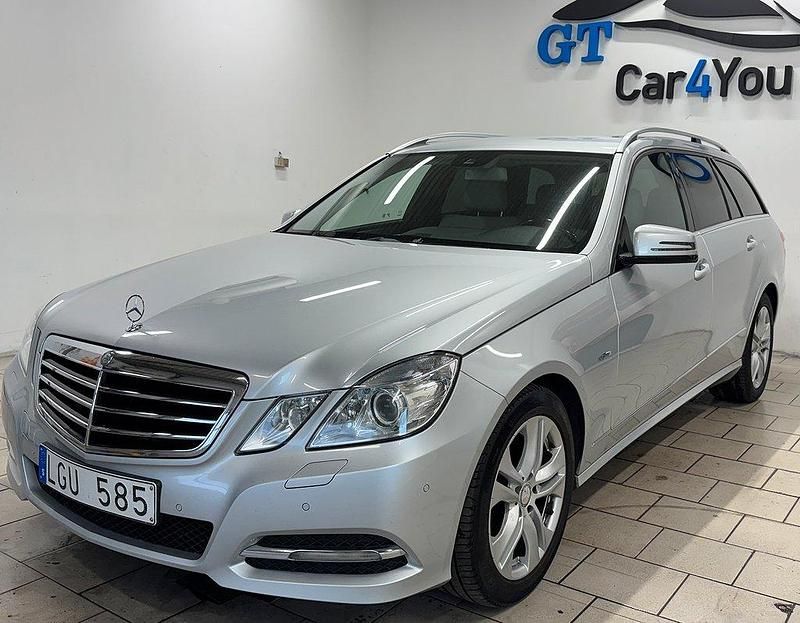 Silver Begagnad 2011 Mercedes E220 Avantgarde Kombi | 74 500 kr (Lite dyr) - Bild 1/4