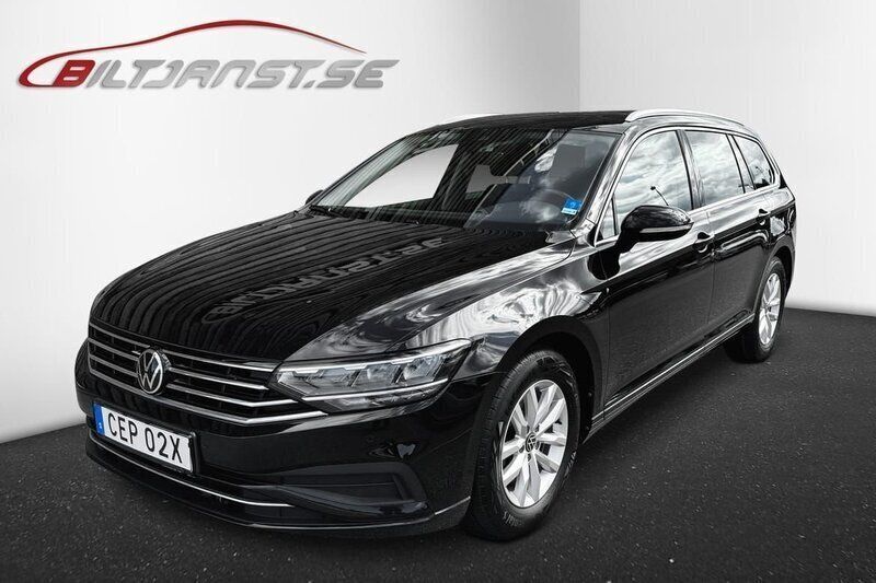 Svart Begagnad 2021 VW Passat Kombi | 279 900 kr (Marknadspris) - Bild 1/4