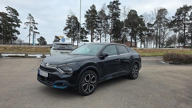 Svart Begagnad 2022 Citroën e-C4 Sedan | 229 900 kr - Bild 1/4