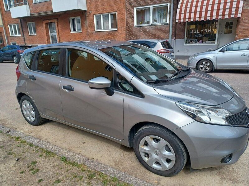 Silver Begagnad 2017 Nissan Note Minibuss | 55 000 kr (Lite dyr) - Bild 1/1