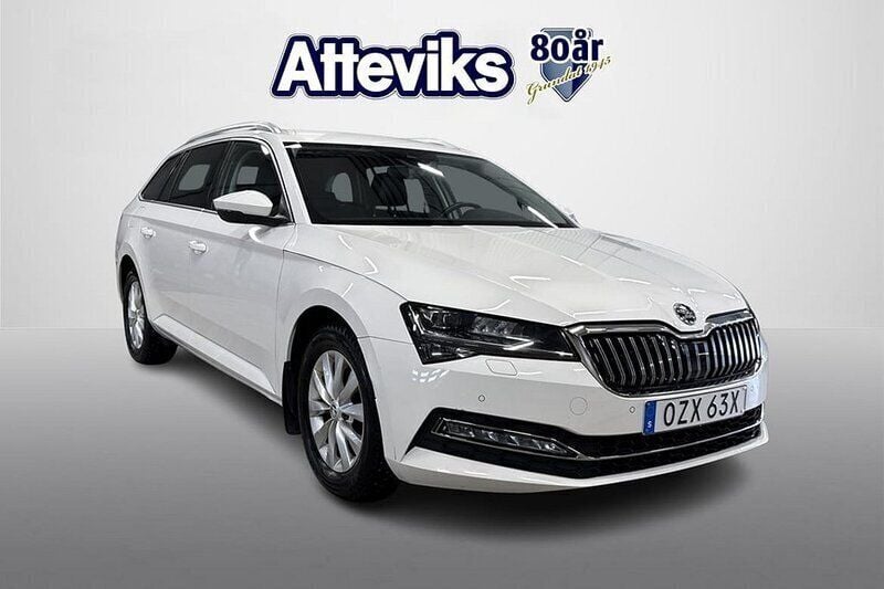 Vit Begagnad 2021 Skoda Superb Kombi | 299 900 kr (Marknadspris) - Bild 1/4