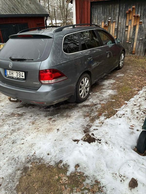 Begagnad VW Golf VII 102 HK (75 kW) 2012 Kombi