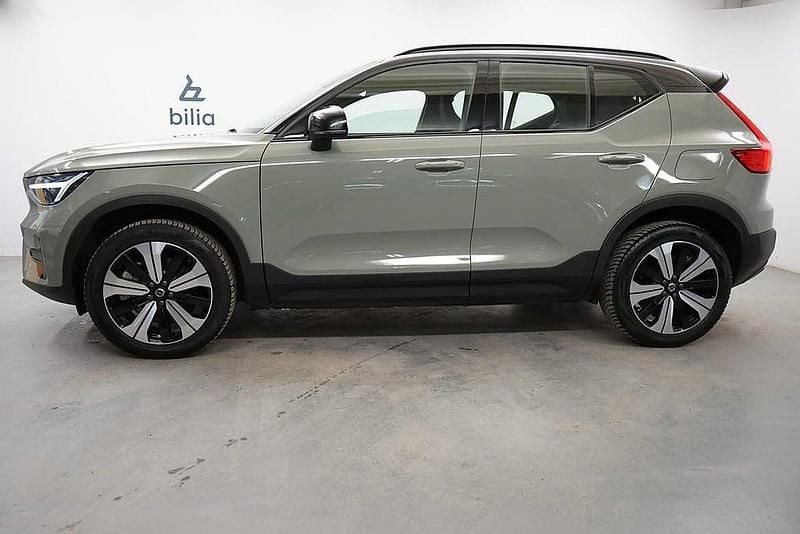 Begagnad Volvo XC40 Core 185 kW (252 HK) 2022 Grön SUV