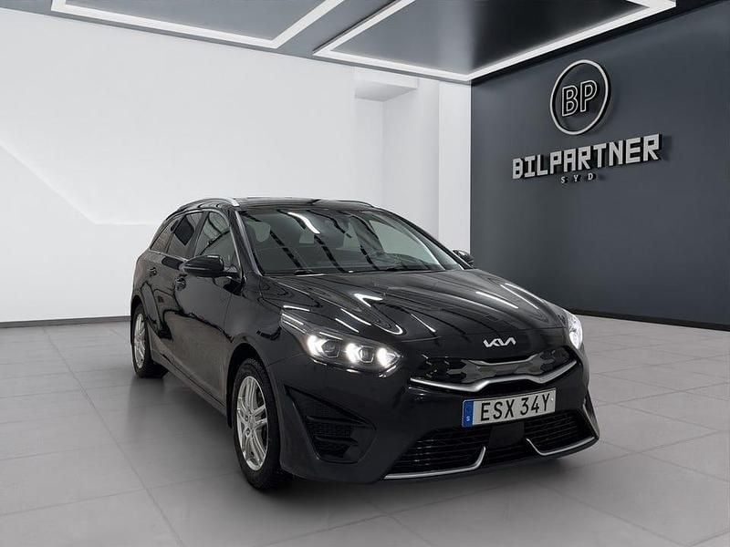 Begagnad Kia Ceed Sportswagon Advance 141 HK (103 kW) 2022 Svart Kombi