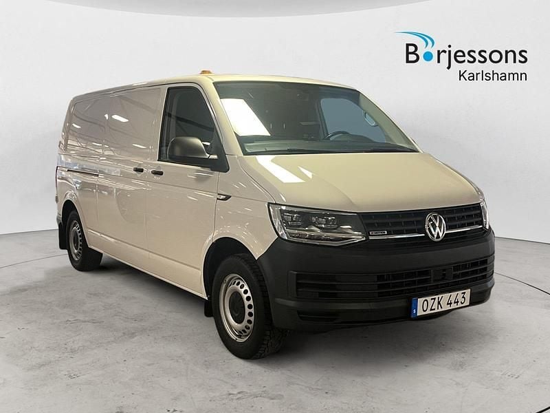 Vit Begagnad 2018 VW Transporter Van | 369 000 kr (Bra pris) - Bild 1/4