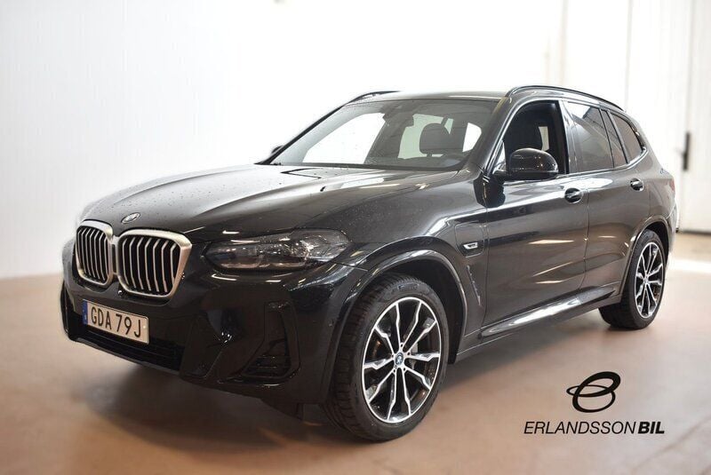Svart Begagnad 2021 BMW X3 M Sport SUV | 434 900 kr (Marknadspris) - Bild 1/4