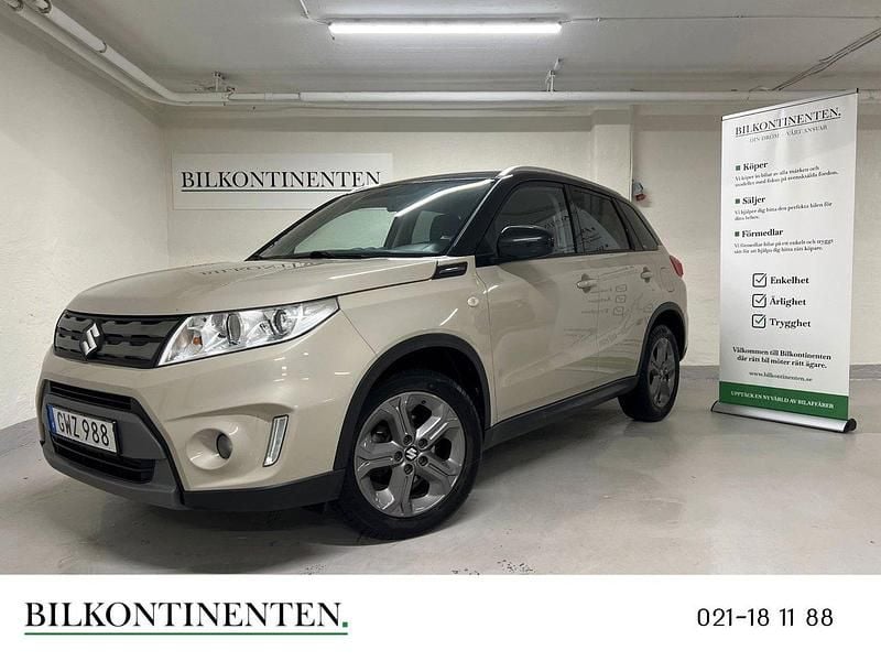 Vit Begagnad 2015 Suzuki Vitara GL SUV | 126 800 kr (Marknadspris) - Bild 1/4