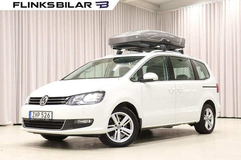 Vit Begagnad 2021 VW Sharan Minibuss | 379 900 kr (Lite dyr) - Bild 1/4