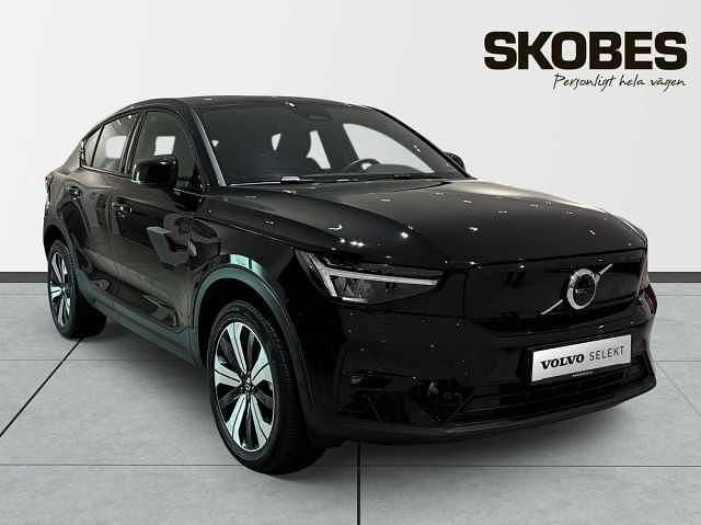 Svart Begagnad 2023 Volvo C40 Plus SUV | 349 900 kr (Marknadspris) - Bild 1/3
