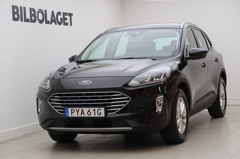 Svart Begagnad 2022 Ford Kuga Titanium SUV | 189 800 kr (Marknadspris) - Bild 1/4