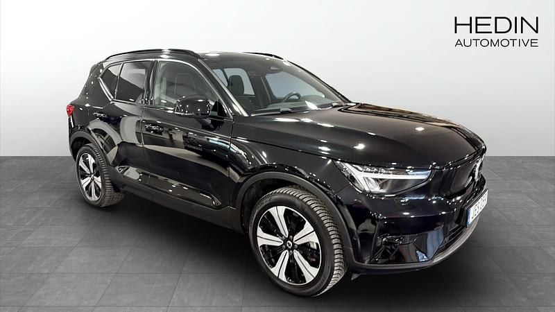 Begagnad Volvo XC40 Ultimate 175 kW (238 HK) 2022 Svart metallic SUV