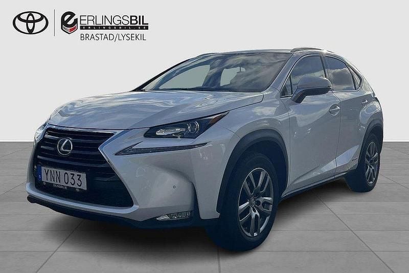 Vit Begagnad 2017 Lexus NX300h Executive Line SUV | 239 900 kr (Marknadspris) - Bild 1/4