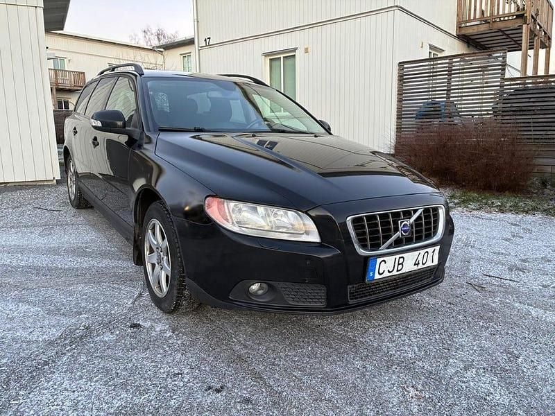 Begagnad 2009 Volvo V70 Kombi | 47 000 kr (Bra pris) - Bild 1/4