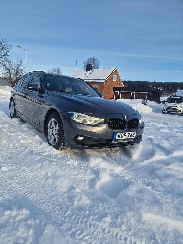 Begagnad BMW 320 190 HK (139 kW) 2016 Kombi