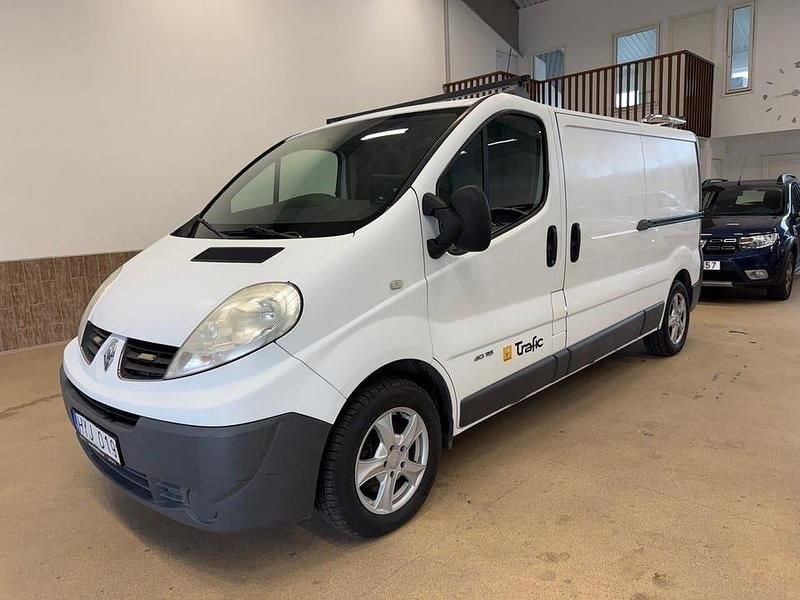 Vit Begagnad 2011 Renault Trafic Minibuss | 44 900 kr (Bra pris) - Bild 1/4
