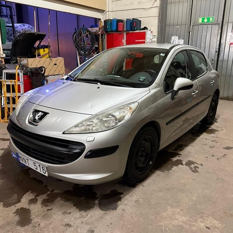 Begagnad Peugeot 207 88 HK (64 kW) 2007