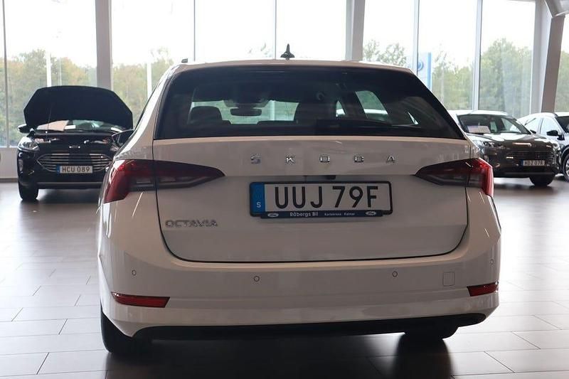 Begagnad Skoda Octavia 111 HK (81 kW) 2022 Vit Kombi