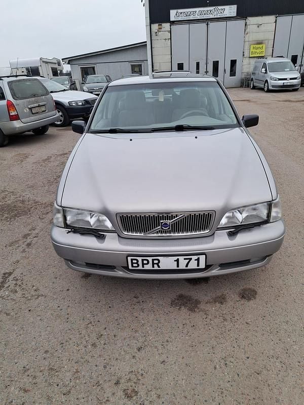 Begagnad 1999 Volvo S70 Sedan | 47 500 kr (Dyr) - Bild 1/4