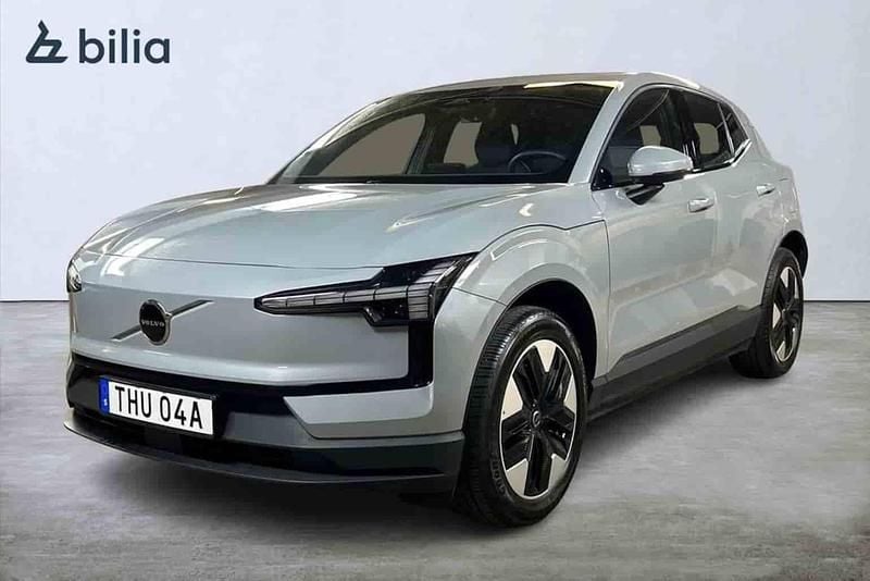 Grå Begagnad 2024 Volvo EX30 Single Motor Extended Range SUV | 349 900 kr - Bild 1/1